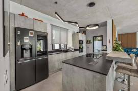 Contemporary 4-Bedroom Luxury Villa with Private Pool and Garden in Almancil
