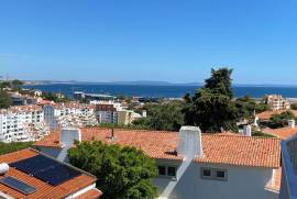 Renovated 2 Bedroom Apartment – Cascais