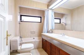 1 Bedroom Apartment in Estoril - Furnished