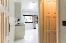 1 Bedroom Apartment in Estoril - Furnished