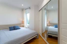 Premium 1 Bedroom Apartment in Estoril – Furnished