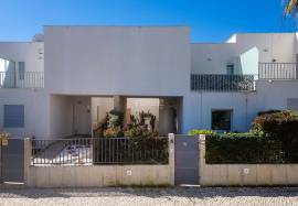 LUXURIOUS 3+1 BEDROOM VILLA WITH POOL AND PRIVATE GARAGE SITUATED IN CORREEIRA IN ALBUFEIRA LUXURIOUS 3+1 BEDROOM VILLA WITH POOL AND PRIVATE GARAGE SITUATED IN CORREEIRA IN ALBUFEIRA