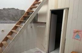 3 + 1 bedroom semi-detached house on a plot of 651 m2 located in Patã de Cima in Boliqueime