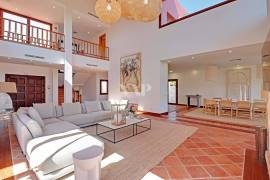 Detached 5 bedroom villa for rent with GOLF view