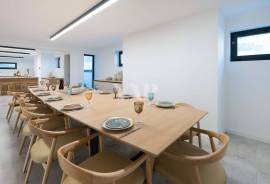 Renovated 8 Bedroom Villa with Pool for Yearly Rental in Vilamoura Renovated 8 Bedroom Villa with Pool for Yearly Rental in Vilamoura