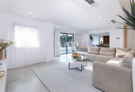 Renovated 8 Bedroom Villa with Pool for Yearly Rental in Vilamoura Renovated 8 Bedroom Villa with Pool for Yearly Rental in Vilamoura