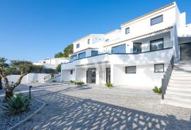 Renovated 8 Bedroom Villa with Pool for Yearly Rental in Vilamoura