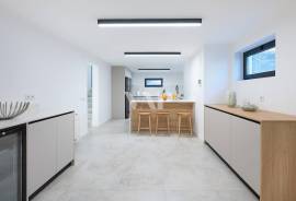 Renovated 8 Bedroom Villa with Pool for Yearly Rental in Vilamoura Renovated 8 Bedroom Villa with Pool for Yearly Rental in Vilamoura