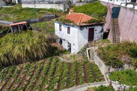 Ruin with Stunning Sea Views – Excellent Reconstruction Opportunity in Ribeira Brava