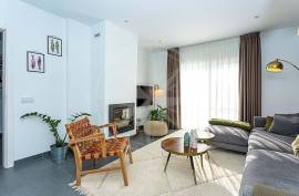 Exceptional 4 bed Villa with Private Pool & Sea-View Terrace in Tavira Exceptional 4 bed Villa with Private Pool & Sea-View Terrace in Tavira