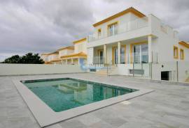 Exclusive Modern 3 Bedroom Villa with Pool and Elevator – Albufeira