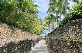 Spacious Condo In Great Location