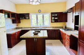 Spacious Condo In Great Location