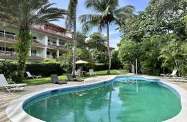 Spacious Condo In Great Location