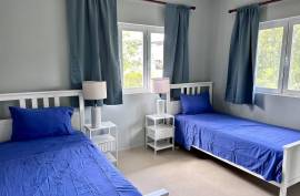 Spacious Condo In Great Location