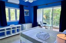 Spacious Condo In Great Location