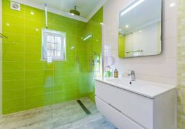 3 Bedroom Single-Storey Villa with Pool Near Boavista, Lagos
