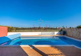 3 Bedroom Single-Storey Villa with Pool Near Boavista, Lagos