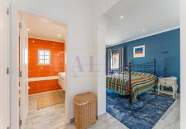 3 Bedroom Single-Storey Villa with Pool Near Boavista, Lagos