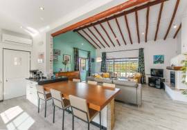 3 Bedroom Single-Storey Villa with Pool Near Boavista, Lagos