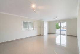 Contemporary 5 Bedroom Gated Villa on Boavista Golf & Spa, Lagos Contemporary 5 Bedroom Gated Villa on Boavista Golf & Spa, Lagos