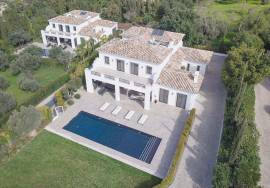 Sítio dos Quartos – Modern 4-Bedroom Villa with Saltwater Pool & Prime Location