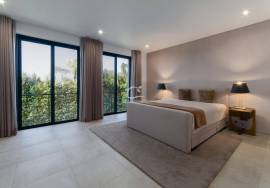 Sítio dos Quartos – Modern 4-Bedroom Villa with Saltwater Pool & Prime Location