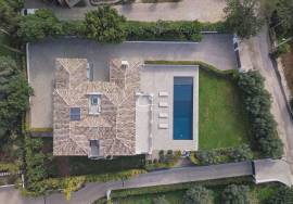 Sítio dos Quartos – Modern 4-Bedroom Villa with Saltwater Pool & Prime Location