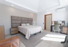 Sítio dos Quartos – Modern 4-Bedroom Villa with Saltwater Pool & Prime Location