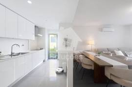 1 Bedroom Apartment in Alvor – Private Condominium with Pool and Garage 1 Bedroom Apartment in Alvor – Private Condominium with Pool and Garage