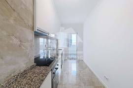 3 bedroom apartment with good areas located on Avenida 25 de Abril in Portimão 3 bedroom apartment with good areas located on Avenida 25 de Abril in Portimão