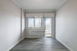 3 bedroom apartment with good areas located on Avenida 25 de Abril in Portimão 3 bedroom apartment with good areas located on Avenida 25 de Abril in Portimão