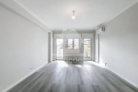 3 bedroom apartment with good areas located on Avenida 25 de Abril in Portimão