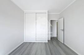 3 bedroom apartment with good areas located on Avenida 25 de Abril in Portimão 3 bedroom apartment with good areas located on Avenida 25 de Abril in Portimão