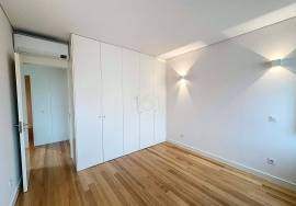 3 bedroom villa with garden and garage in Matosinhos