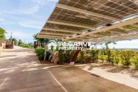 Single-Story 4-Bedroom Villa in the Algarve with Pool, Panoramic Views, and High Energy Efficiency