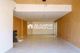 Single-Story 4-Bedroom Villa in the Algarve with Pool, Panoramic Views, and High Energy Efficiency