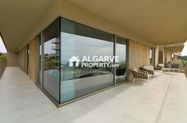 Luxurious brand new 4 bedroom apartment in front of Quarteira Beach, Algarve