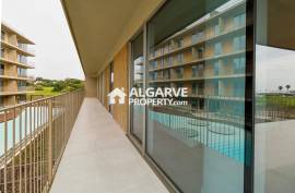 Luxurious brand new 4 bedroom apartment in front of Quarteira Beach, Algarve