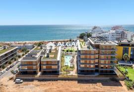 Luxurious brand new 4 bedroom apartment in front of Quarteira Beach, Algarve