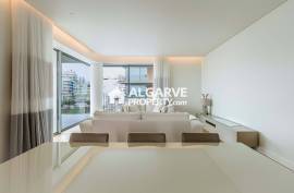 Luxurious brand new 4 bedroom apartment in front of Quarteira Beach, Algarve