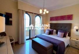 Luxury 3 Bedroom Apartment by the Victoria Golf Course in Vilamoura, Algarve