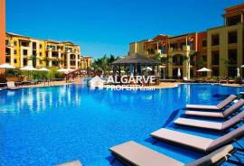 Luxury 3 Bedroom Apartment by the Victoria Golf Course in Vilamoura, Algarve