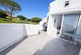 2+1 Bedroom Duplex Apartment with Pool in Quarteira