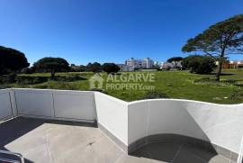 2+1 Bedroom Duplex Apartment with Pool in Quarteira