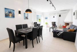 2+1 Bedroom Duplex Apartment with Pool in Quarteira