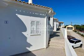 2+1 Bedroom Duplex Apartment with Pool in Quarteira