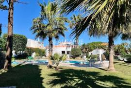 2+1 Bedroom Duplex Apartment with Pool in Quarteira