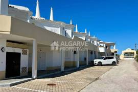 2+1 Bedroom Duplex Apartment with Pool in Quarteira