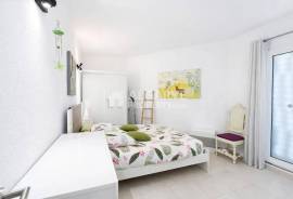 2+1 Bedroom Duplex Apartment with Pool in Quarteira